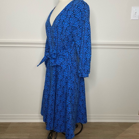 Boden Blue and Black Floral Print Dress - Picture 7 of 13